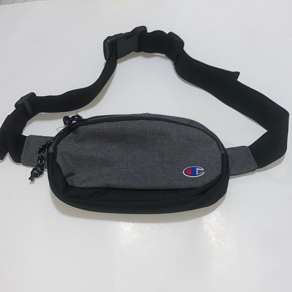 Champion Unisex Fanny pack